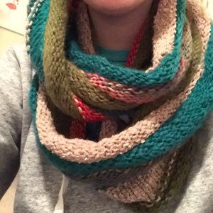 anthropologie circle scarf!